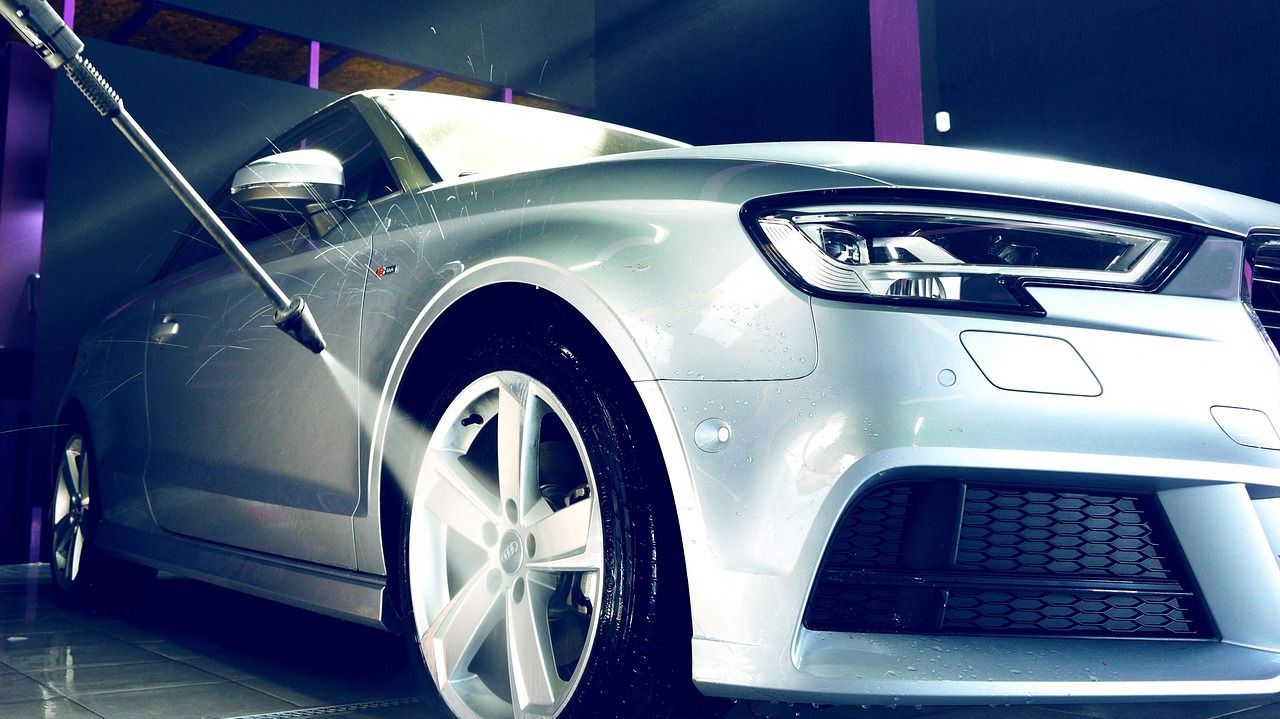 El car detailing es una limpieza profesional del vehículo que combina precisión, tecnología y conocimiento_Krüger