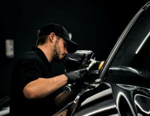 Los acabados interior y exterior de la limpieza profesional del vehículo de ocasión potencial su comercialización como alternativa de gran interés y revalorización dentro del sector automotriz. - Krüger